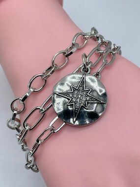 Silver Tone Star Medallion Bracelet Crystal Accent Chain New No Tags